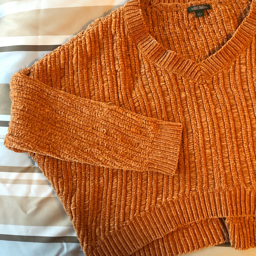 Crop sweater